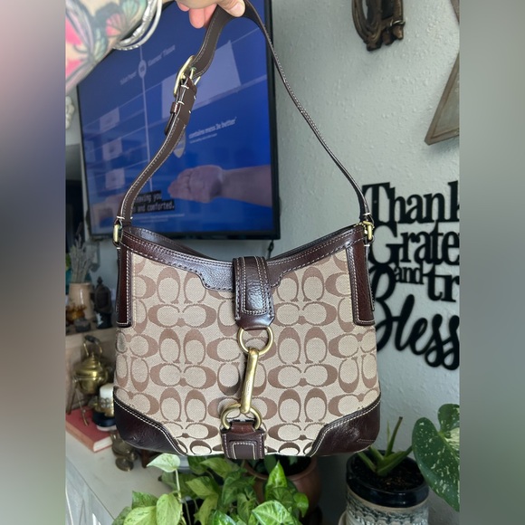 Coach Hampton Hobo In Signature Jacquard - Picture 1 of 14